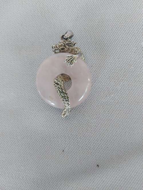 Rose courts pendant with dargon