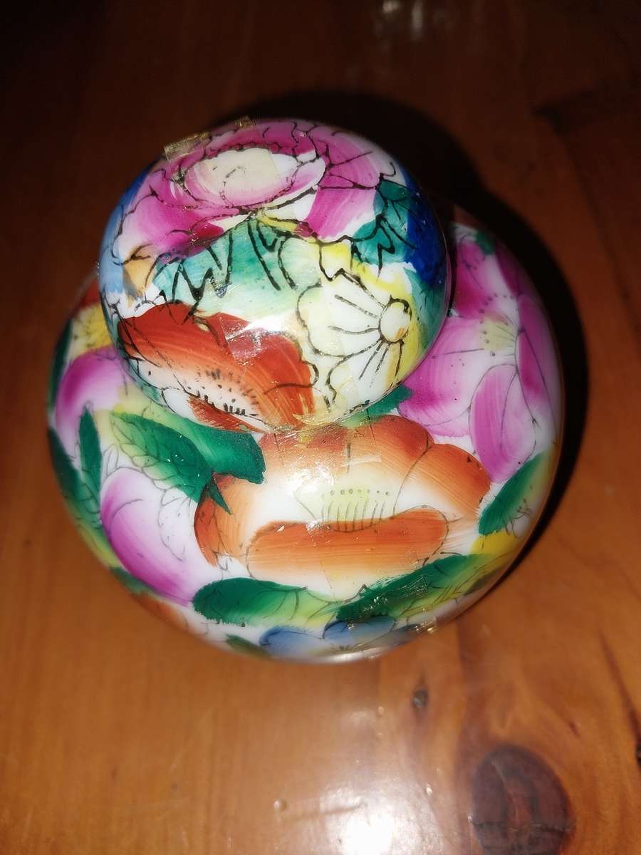 Small procelain floarl ginger jar