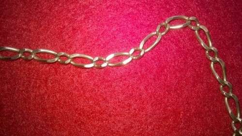 9 ct Gold chain links 4mm wide, 65 cm long