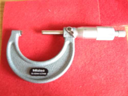 Mitutoya 25 - 50 mm Outside micrometer with case, setting piece and tool