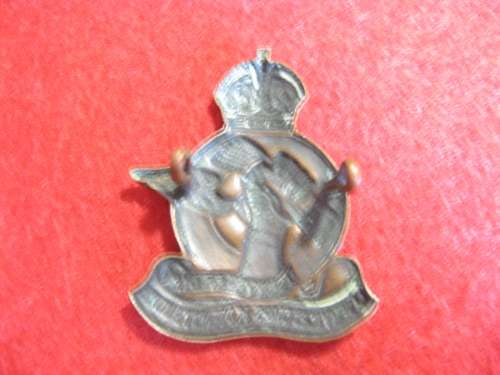 Q Services cap badge