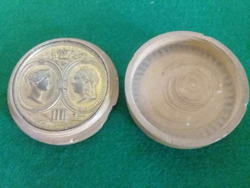 Queen Victoria Golden Jubilee Medallion by L. Courlander of Croydon in screw top box
