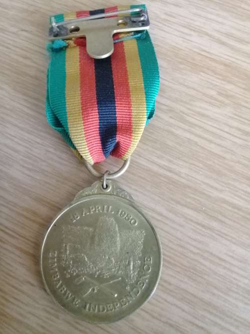 Zimbabwe Independence medal 1980 no 23725