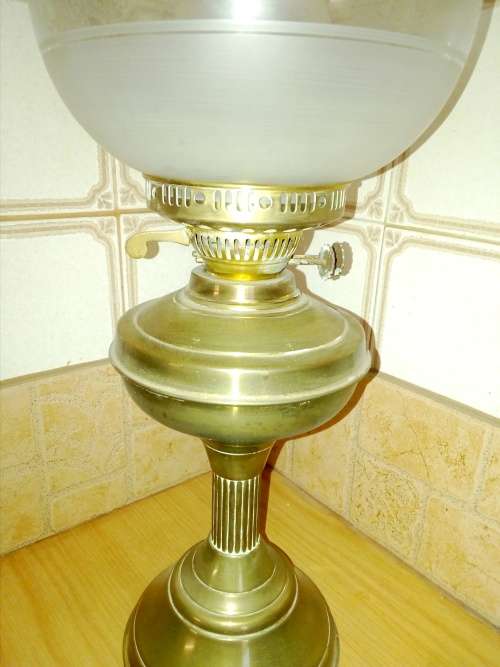 Antique brass Oil Lamp, complete, working condition, 550mm tall