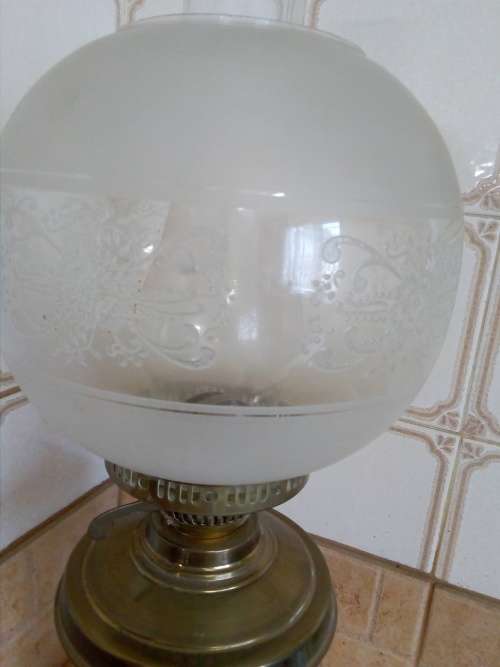 Antique brass Oil Lamp, complete, working condition, 550mm tall