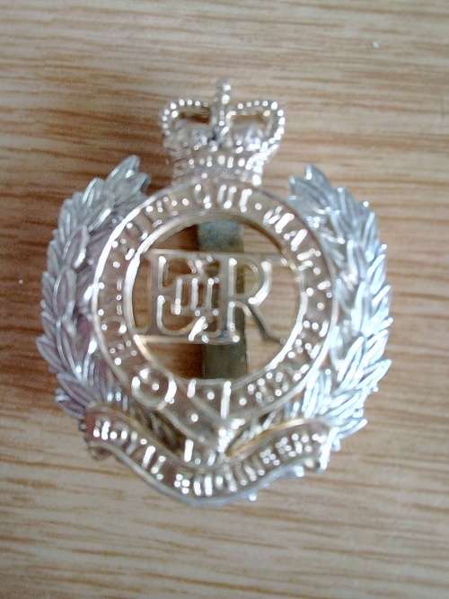 Royal Engineers QE Crown, staybrite BiM Cap badge