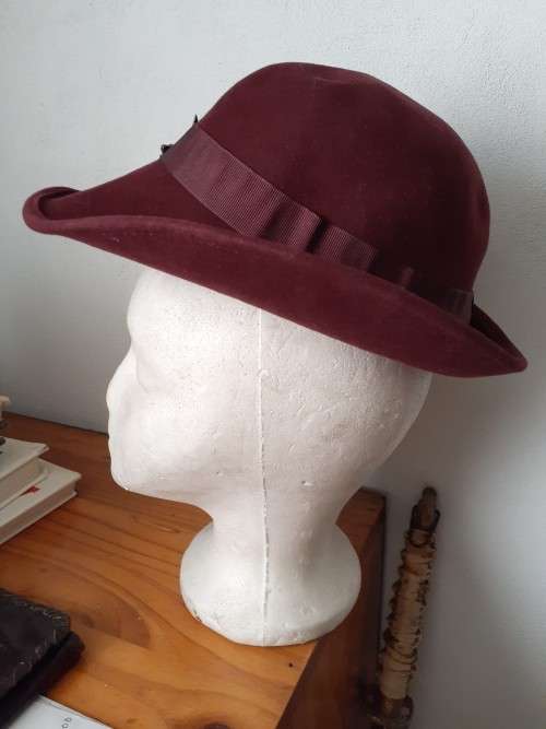 SADF SA Medical Services Ladies Hat with badge