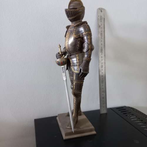 Knight in Armour bronze Statuette, 300mm tall