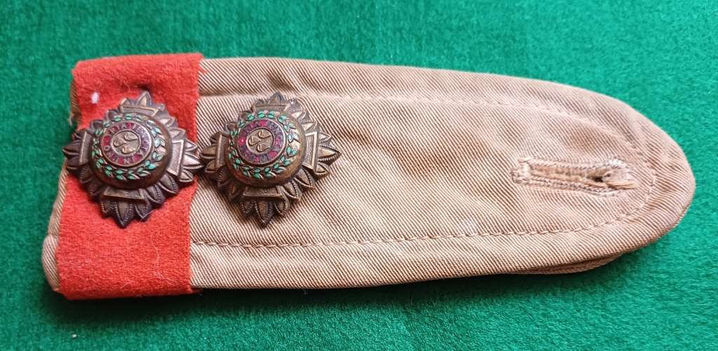 UDF WWII 1st Lieutenant epaulette with red tab