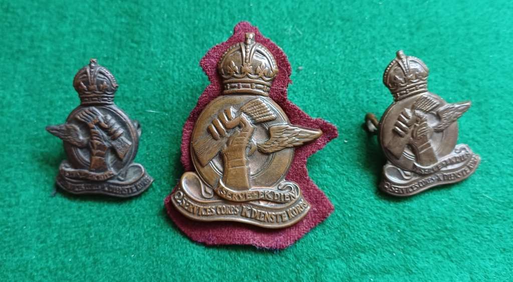 SA UDF WWII Q Services Corps, cap & collars pair