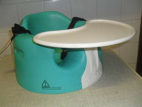 A BIMBO BABY SEAT AND PLAY TRAY -very nice condition