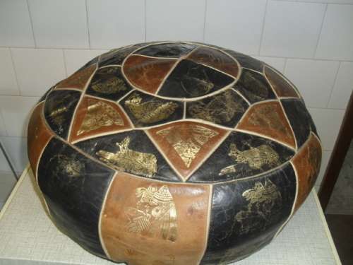 *A FANTASTIC EGYPTIAN MOROCCAN LEATHER POUF  - 51cm x 25cm