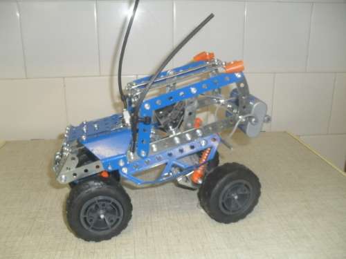(jan3/7)  A MECCANO OFF ROAD DESERT CAR