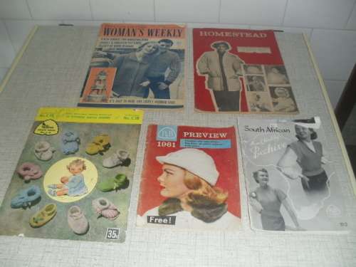 (april)  5x VINTAGE HAND KNITTING BOOKLETS