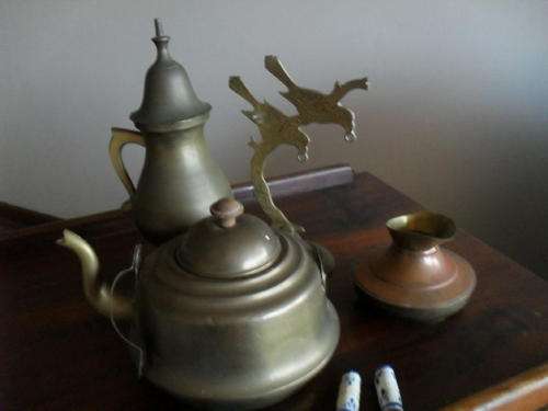 RESTORERS STOCK -BRASS AND COPPER ITEMS. -teapot, coffee pot,urn, birds & 2x ceramic tube fittings