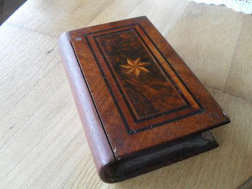 A BEAUTIFULLY CRAFTED CIGAR/CIGARETTE HOLDER with drawer-for table top.