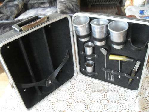 A VINTAGE GENTLEMANS PORTABLE PUB. -how COOL is this!!!!