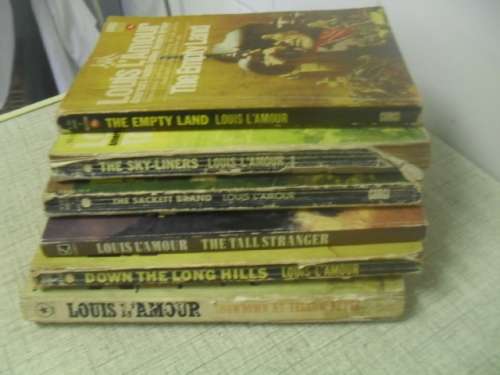 *** 7x VINTAGE LOUIS L'AMOUR PAPERBACK WESTERNS -