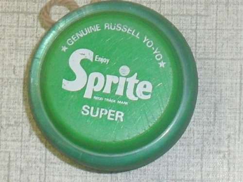 (NO)   a WELL PLAYED WITH GENUINE RUSSELL SPRITE YOYO