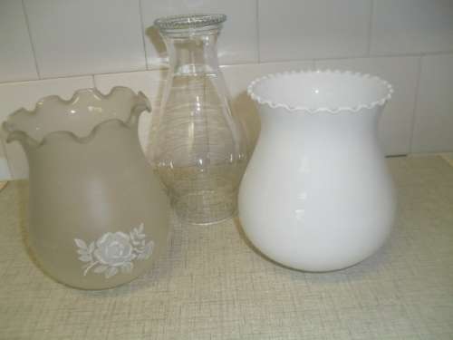(JE) 3x VINTAGE LAMP SHADES