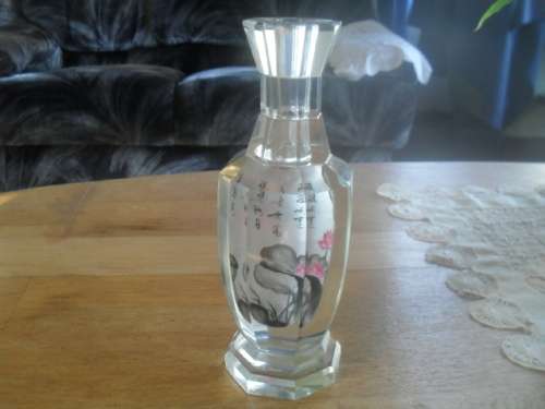(jerr) a GORGEOUS CUT GLASS JACARTE CHINESE INNER OPTICAL PAINTED VASE