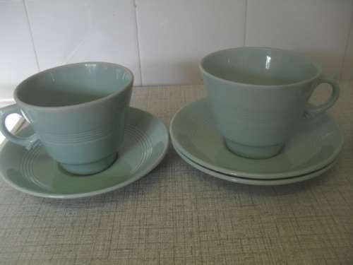 (OR)  2x GORGEOUS `JADE GREEN` CERAMIC WOODS made in ENGLAND BREAKFAST TEA CUP DUO`S - saucer 16cm