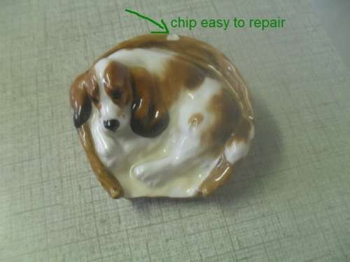 (drR) a GORGEOUS VINTAGE ROYAL DOULTON COCKER SPANIEL in a BASKET - 10X9X6cm