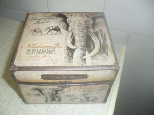 (rr)A KRUGER NATIONAL PARK CERAMIC MUG - THE MAGNIFICENT SEVEN - The Legends Collection  - boxed