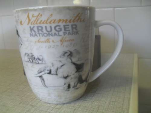 (rr)A KRUGER NATIONAL PARK CERAMIC MUG - THE MAGNIFICENT SEVEN - The Legends Collection  - boxed