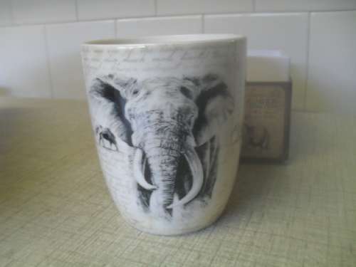 (rr)A KRUGER NATIONAL PARK CERAMIC MUG - THE MAGNIFICENT SEVEN - The Legends Collection  - boxed
