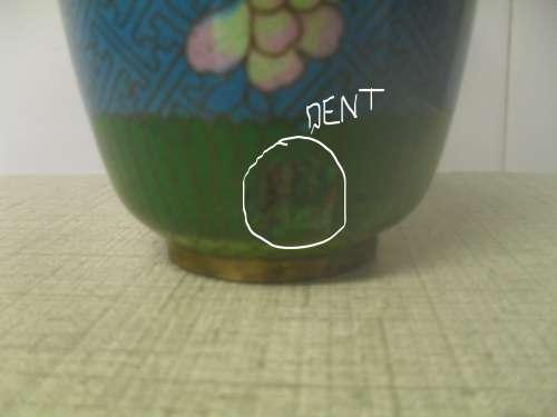 A VINTAGE CHINESE CLOISONNE  URN 17cm tall