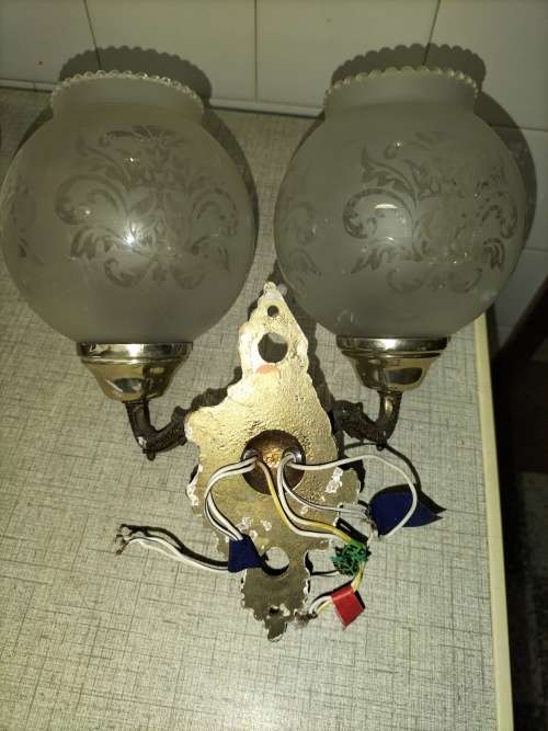 a VINTAGE 2x ARMED METAL WALL LAMPS LIGHTING SCONCE