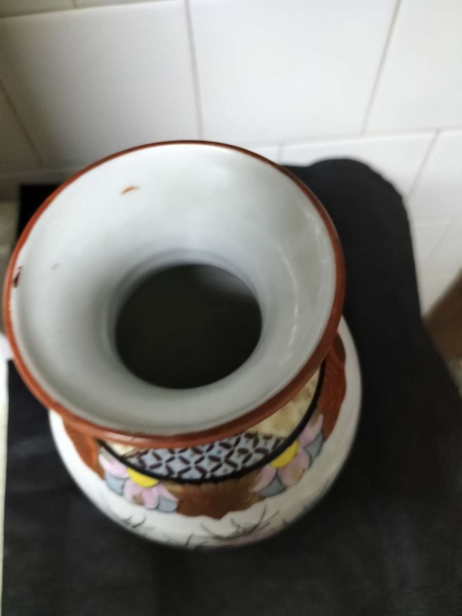 *##A LARGE VINTAGE CHINESE CERAMIC URN