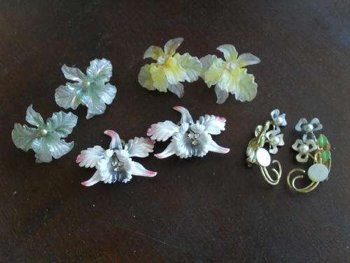 4 FABULOUS PAIRS OF VINTAGE DRESS CLIP ON EARINGS