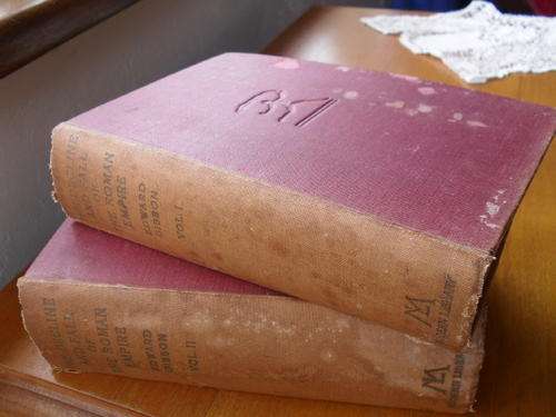 THE DECLINE AND FALL OF THE ROMAN EMPIRE -by EDWARD GIBBON VOL 1 & 2 Printed in US of America