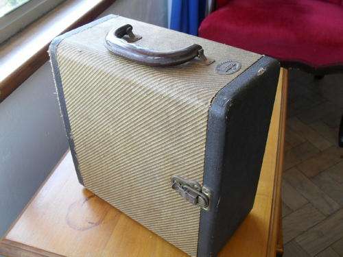 A BAJA -BARNETT & JAFFE SLIDE SUITCASE.  -MFRS. PHIL.PA.USA.
