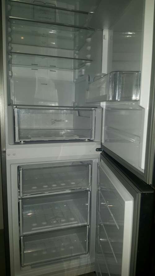 Whirlpool fridge and freezer 6th sense at price to go still in warranty!!