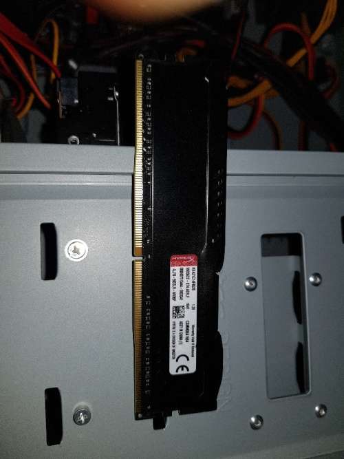 Desktop i3 3.7 Ghz 6th gen/GTX 4gb 1050ti graphics