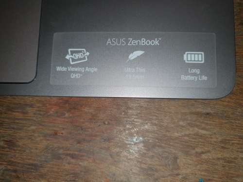 Slim Asus Zenbook notebook UX330U - 256 Gb SSD and High resolution screen