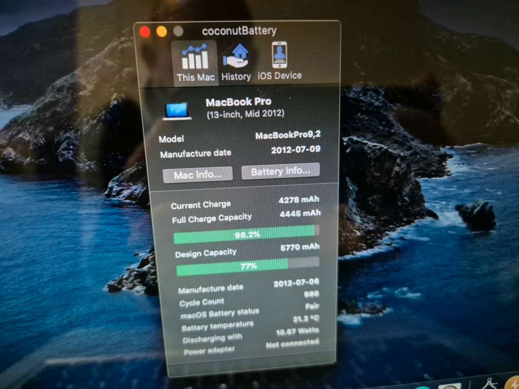 Apple Macbook 2012  - 13`  i5  with  SSD