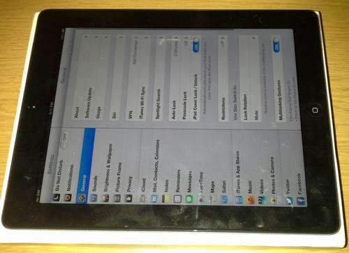 awesome APPLE IPAD 3 wifi + 4G , massive 64gb + retina display