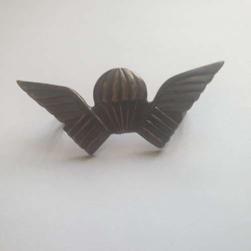 Rhodesian Selous Scout para wing