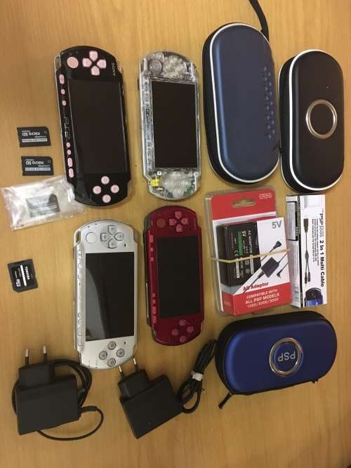 4x PSP Console and 16x Games BUNDLE (INCLUDES FREE SHIPPING)