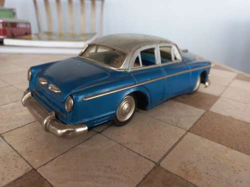 Tinplate Volvo 122