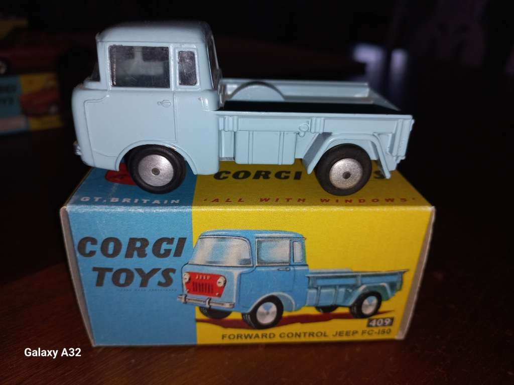 Corgi Jeep no 409