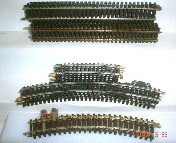 LIMA HO: 27pc metal + brass track in a very good condition.Not boxed.(made in Italy)