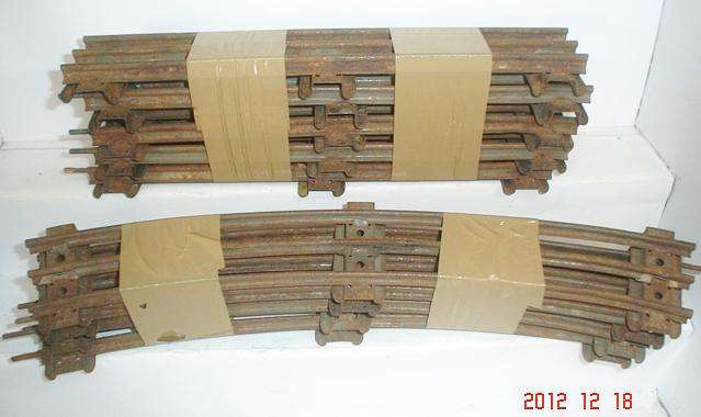 MECANO HORNBY PRE-WAR ZERO SCALE:Very Rare, 9pc Three Rail Metal track.(Made in England)