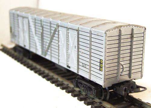 LIMA HO: SAR Silver Closed Freight Wagon in very good unboxed condition (Italy)