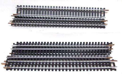 LIMA HO: 17pc #3020 Strait Metal Track  in very good used condition.