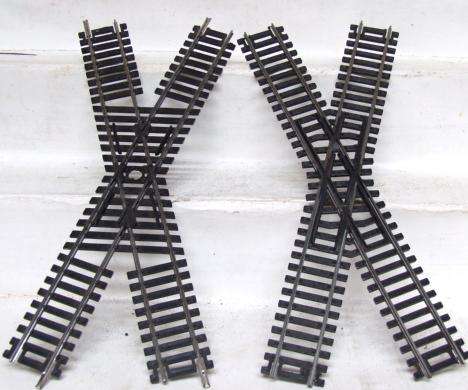 LIMA HO: 2pc #3041 36 Deg Diamond Crossing in very good used condition.